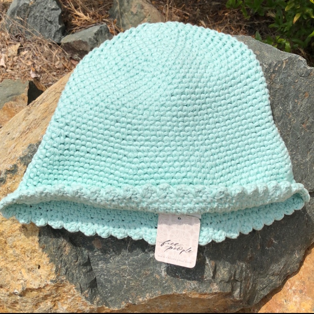 Free People☀️Pixie Knit Bucket Hat☀️ - Picture 3 of 9